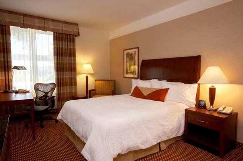 Hilton Garden Inn Cincinnati/Sharonville Extérieur photo