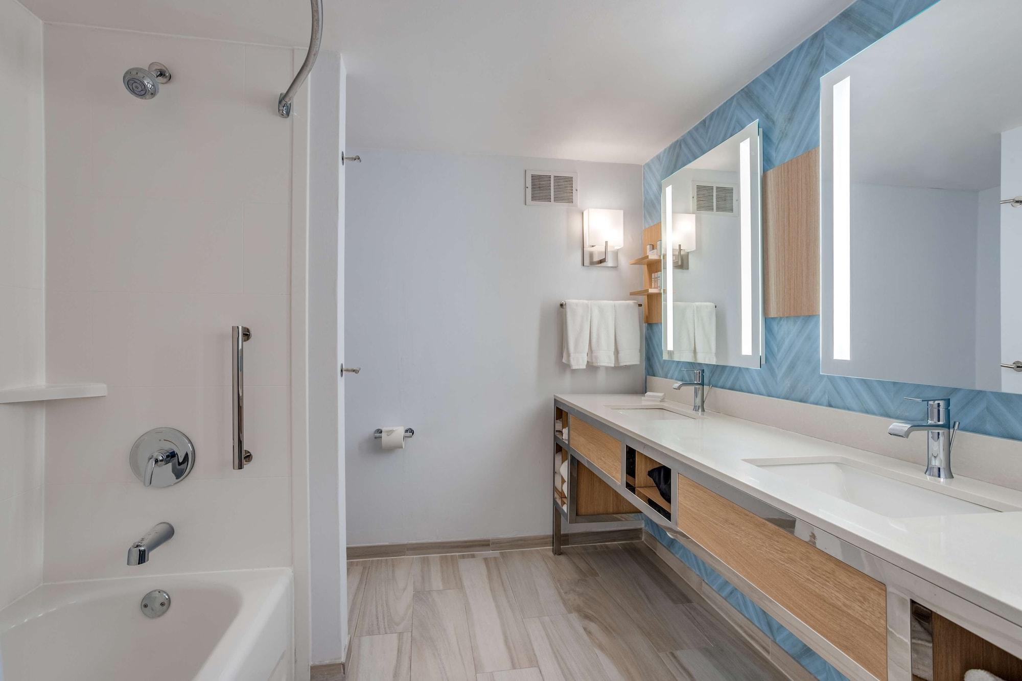 Hilton Garden Inn Cincinnati/Sharonville Extérieur photo